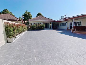 Luxury Pool Villa for Sale with Furniture, Ready to Move In – Mae Rim, Chiang Mai