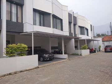 Dijual Rumah 2 Lantai Murah Dekat Jalan Raya Cirendeu Tangsel Nego
