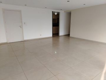 Se Alquila DPTO de 3 dorm + 2 cocheras lineales 2do piso con ASCENSOR, Chacarilla - San Borja