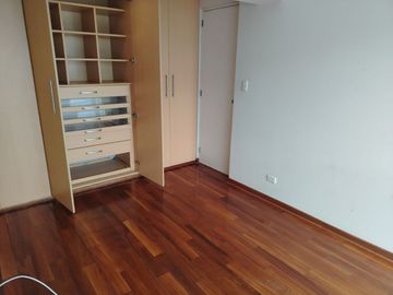 Se Alquila DPTO de 3 dorm + 2 cocheras lineales 2do piso con ASCENSOR, Chacarilla - San Borja