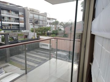 Se Alquila DPTO de 3 dorm + 2 cocheras lineales 2do piso con ASCENSOR, Chacarilla - San Borja