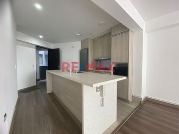 ID: 1122064 Vendo Departamento En Casuarinas Sur, Surco, Remodelado