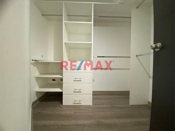 ID: 1122064 Vendo Departamento En Casuarinas Sur, Surco, Remodelado