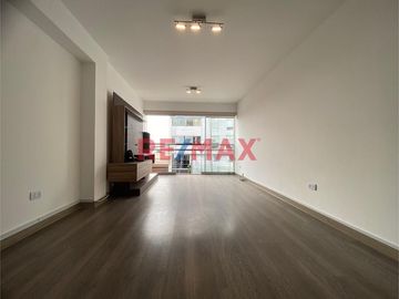 ID: 1122064 Vendo Departamento En Casuarinas Sur, Surco, Remodelado
