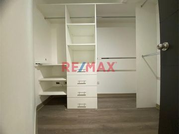 ID: 1122064 Vendo Departamento En Casuarinas Sur, Surco, Remodelado