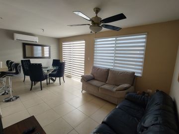 Casa en venta, Residencial Capellanía, Apodaca, cerca del centro