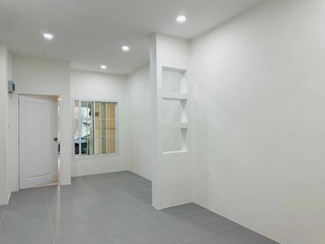 Newly renovated townhouse for sale, 2 bedrooms, 1 bathroom, Phuket, Phuket