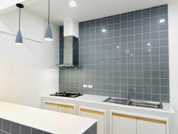 Newly renovated townhouse for sale, 2 bedrooms, 1 bathroom, Phuket, Phuket