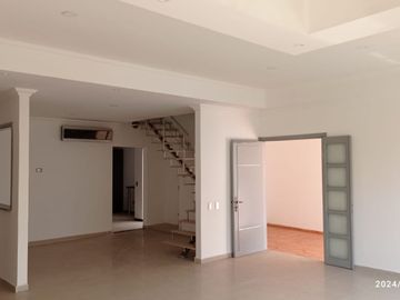 VENTA ESTRATEGICA CASA 1 PISO EN CONDOMINIO - CONTIGUO COLEGIO ALEMAN, BENNETT