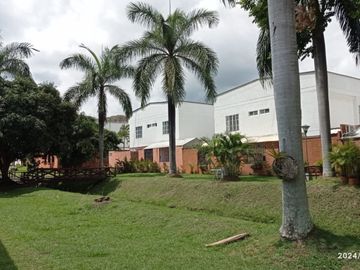 VENTA ESTRATEGICA CASA 1 PISO EN CONDOMINIO - CONTIGUO COLEGIO ALEMAN, BENNETT