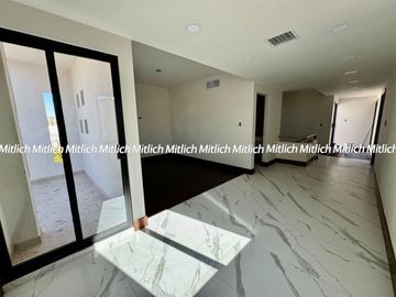 Casa Nueva en Venta fracc. Lomas Universidad  $5,400,000.