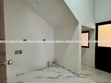 Casa Nueva en Venta fracc. Lomas Universidad  $5,400,000.