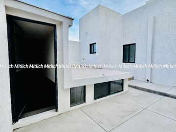 Casa Nueva en Venta fracc. Lomas Universidad  $5,400,000.