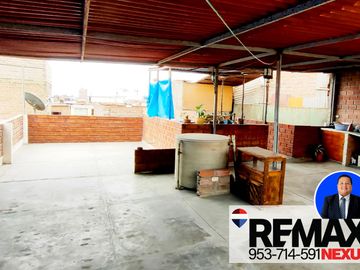SE VENDE AMPLIO DEPARTAMENTO DUPLEX EN SAN JUAN DE MIRAFLORES