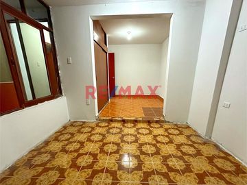 ¡Oportunidad Única de Inversión! Edificio en venta en la URB. CANTO REY - SJL