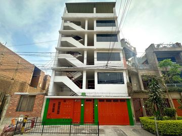 ¡Oportunidad Única de Inversión! Edificio en venta en la URB. CANTO REY - SJL