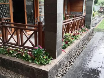 Rumah Klasik Jati Dikawasan Sejuk Cigadung Dago Bandung