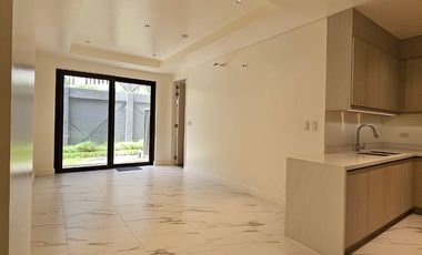 Spacious 3 – Storey Town Villa For Sale In San Fernando, Pampanga