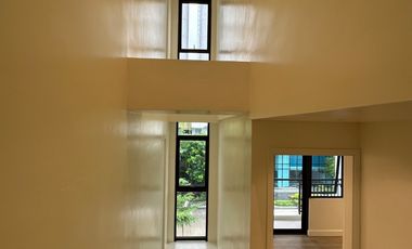 Spacious 3 – Storey Town Villa For Sale In San Fernando, Pampanga