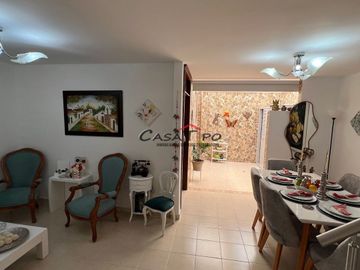 Se vende Casa en Conjunto Cerrado Nuevo Pinares, Piedecuesta Santander