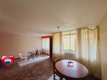 VENTA DE CASA EN VILLA MARIA DEL TRIUNFO CRCA AL TREN EN AV EL SOL