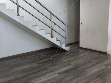 Luminoso duplex de 3 dormitorios en venta, San Miguel