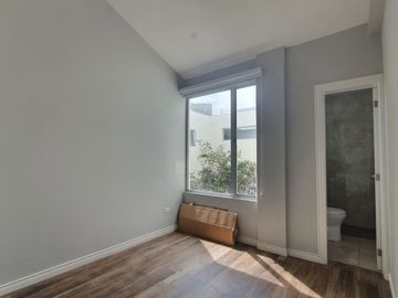 Venta Casa Moderna en Cumbayá Urbanización Yanazarapata, 277 m² útil,  total 451 m2, Precio $310.000