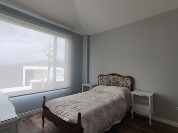 Venta Casa Moderna en Cumbayá Urbanización Yanazarapata, 277 m² útil,  total 451 m2, Precio $310.000