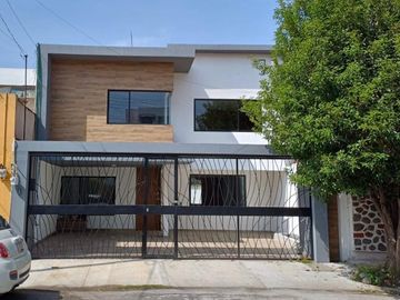 Vendo casa en fraccionamiento valle del angel cerca galerías serdán, BINE y CAPU