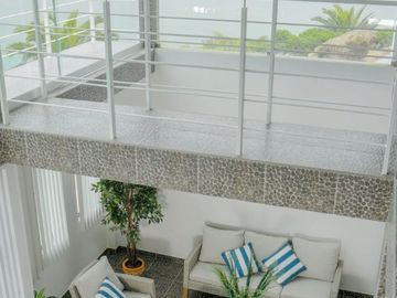 VIVE LA EXPERIENCIA DE TU CASA FRENTE AL MAR – UN PARAÍSO DE LUJO, ANCÓN (8) 🌊✨