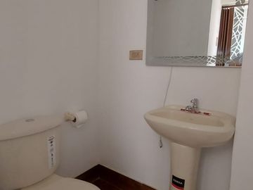 Samborondon, venta de lindo departamento 2 dormitorios con patio