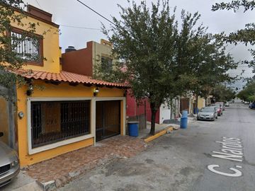 Casa En Venta, Col. Los fresnos, Reynosa Tamaulipas, Remate Bancario
