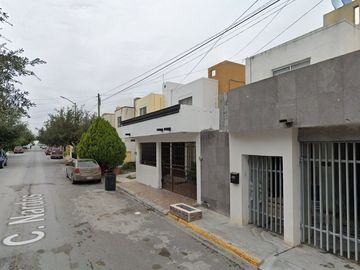 Casa En Venta, Col. Los fresnos, Reynosa Tamaulipas, Remate Bancario