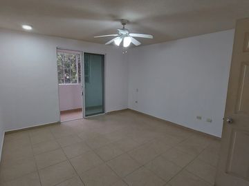 SE VENDE CASA EN MISION DE ANAHUAC, ESCOBEDO