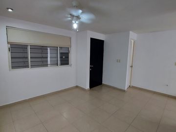 SE VENDE CASA EN MISION DE ANAHUAC, ESCOBEDO