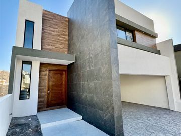 Casa en venta fraccionamiento Bosque Real $6,600,000.