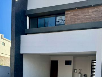 Casa en venta fraccionamiento Bosque Real $6,600,000.