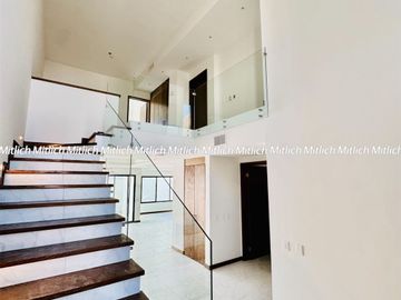 Casa en venta fraccionamiento Bosque Real $6,600,000.