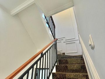 Rumah Dijual Ready Baru 2 Lantai Murah Dekat Stasiun LRT Jatimulya Bekasi Timur Nego