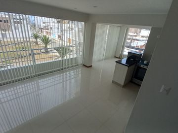 Triplex de estreno con piscina en Punta Hermosa – ¡Vive frente a parque!