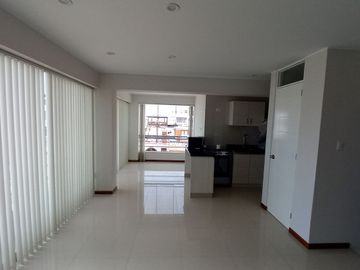 Triplex de estreno con piscina en Punta Hermosa – ¡Vive frente a parque!