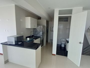 Triplex de estreno con piscina en Punta Hermosa – ¡Vive frente a parque!