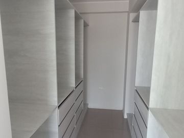 Triplex de estreno con piscina en Punta Hermosa – ¡Vive frente a parque!