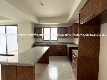 Casa en Venta Bosque Real $6,715,000