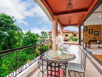 Exquisite Home with Grand Features and Outdoor Bliss in Maria Luisa Park