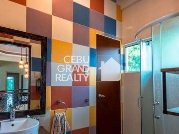 Exquisite Home with Grand Features and Outdoor Bliss in Maria Luisa Park