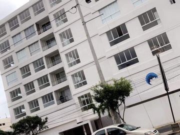 VENDO DEPARTAMENTO EN EDIFICIO  CAMBORIU SUITES ,SALINAS, SANTA ELENA