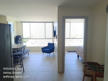 VENDO DEPARTAMENTO EN EDIFICIO  CAMBORIU SUITES ,SALINAS, SANTA ELENA