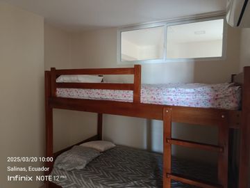 VENDO DEPARTAMENTO EN EDIFICIO  CAMBORIU SUITES ,SALINAS, SANTA ELENA