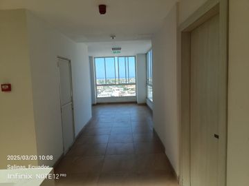 VENDO DEPARTAMENTO EN EDIFICIO  CAMBORIU SUITES ,SALINAS, SANTA ELENA